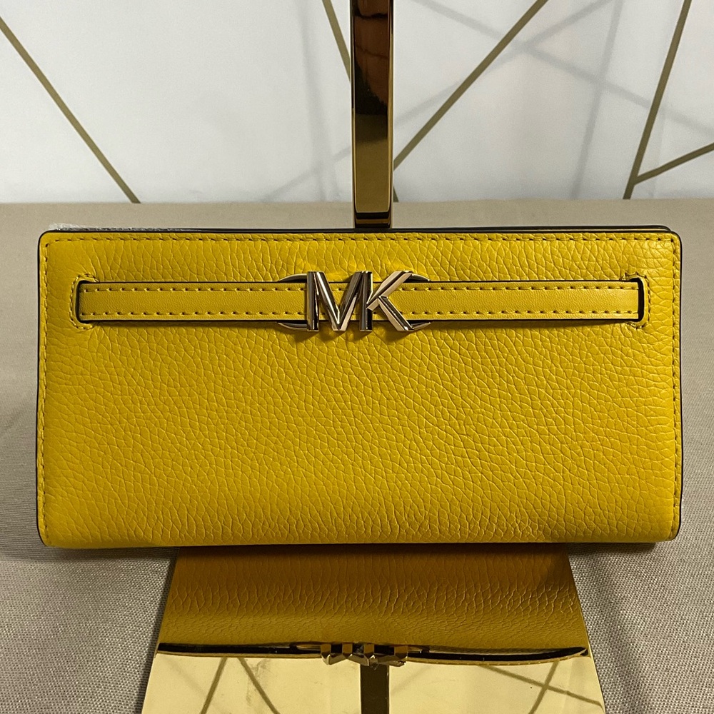NWT MICHAEL KORS Reed Long Wallet